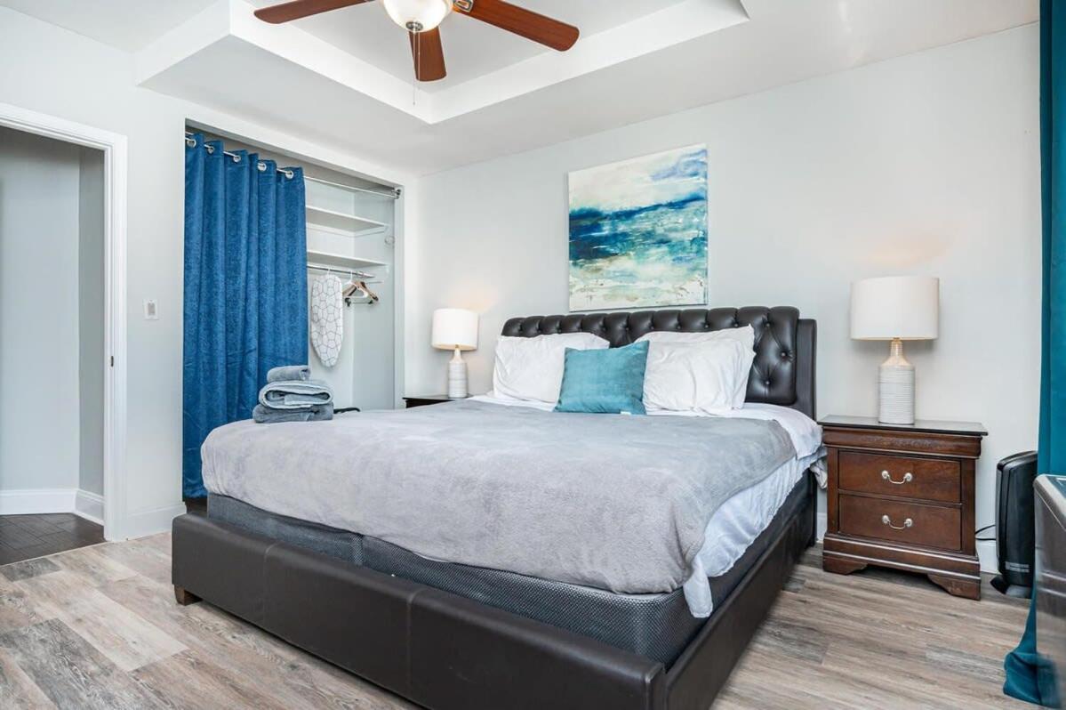 Apartamento Downtown ! King Bed 24 Concierge! Onsite Parking Lm903